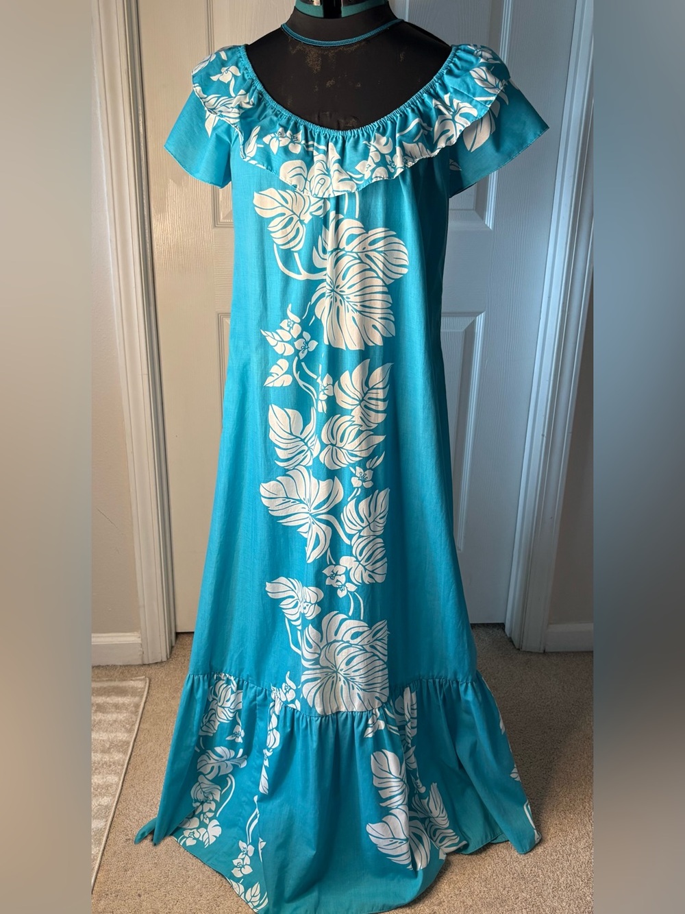 Hilo Hattie Turquoise Maxi with White Hawaiian Floral
